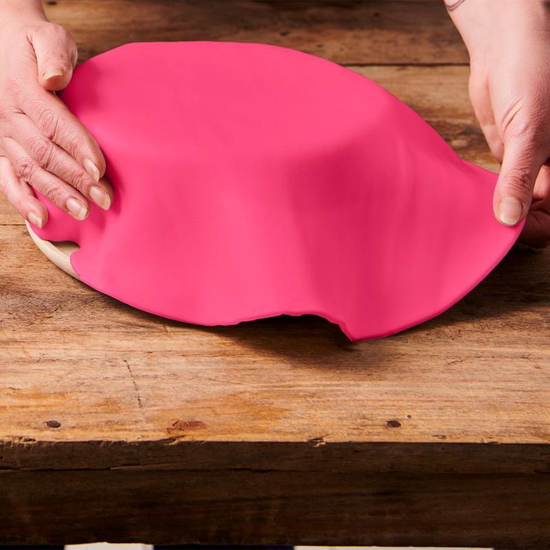 Hot Pink Udrullet Fondant - 430 G til Kage Dekoration
