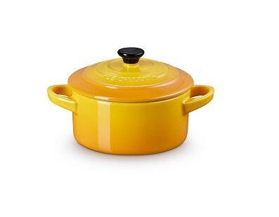 Le Creuset Mini Gryde i Nectar – Ideel til Småretter