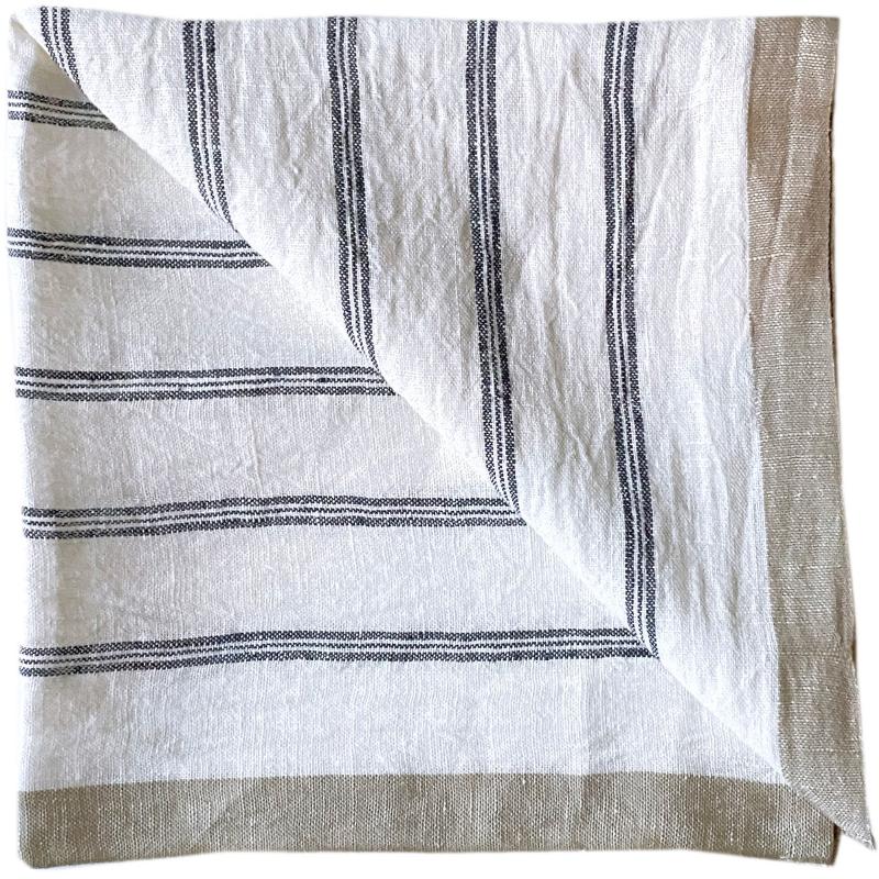 Maya Serviet 50x50 cm med Navy Striber - Elegant Borddækning
